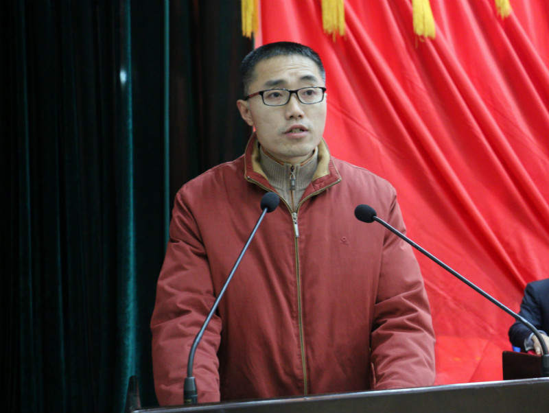 机关服务部门代表,校资产处处长赵永红发言