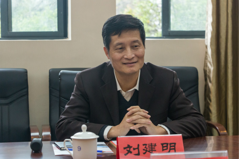 赣州市人大常委会副主任刘建明一行来我校调研