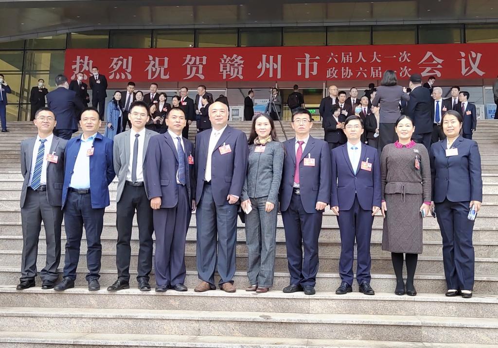我校9名同志当选新一届市人大代表、政协委员